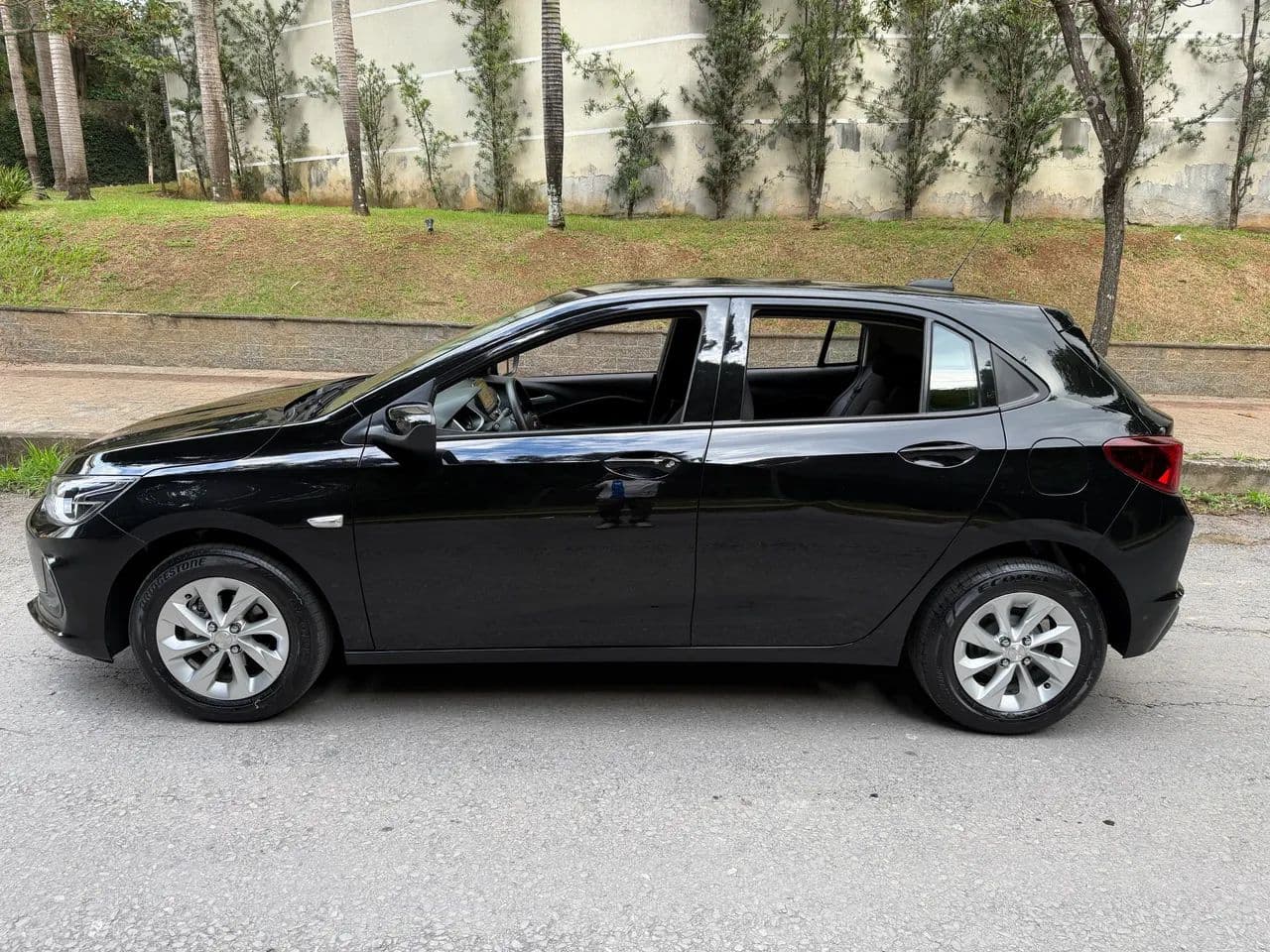 Chevrolet Onix Hatch LT 1.0 12V Flex Mec. 4P 2023