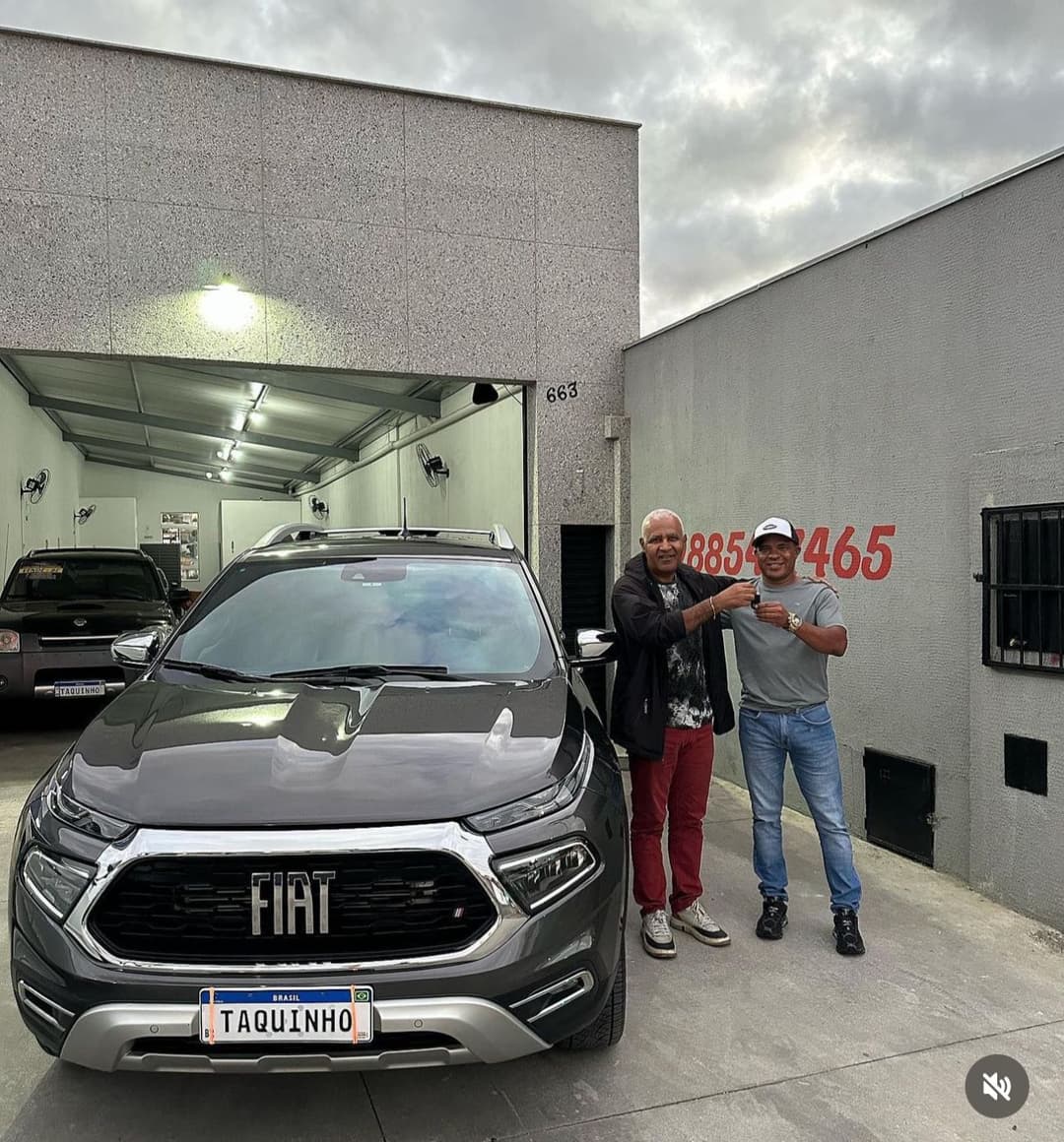 Entrega de veículo na Taquinho Automóveis