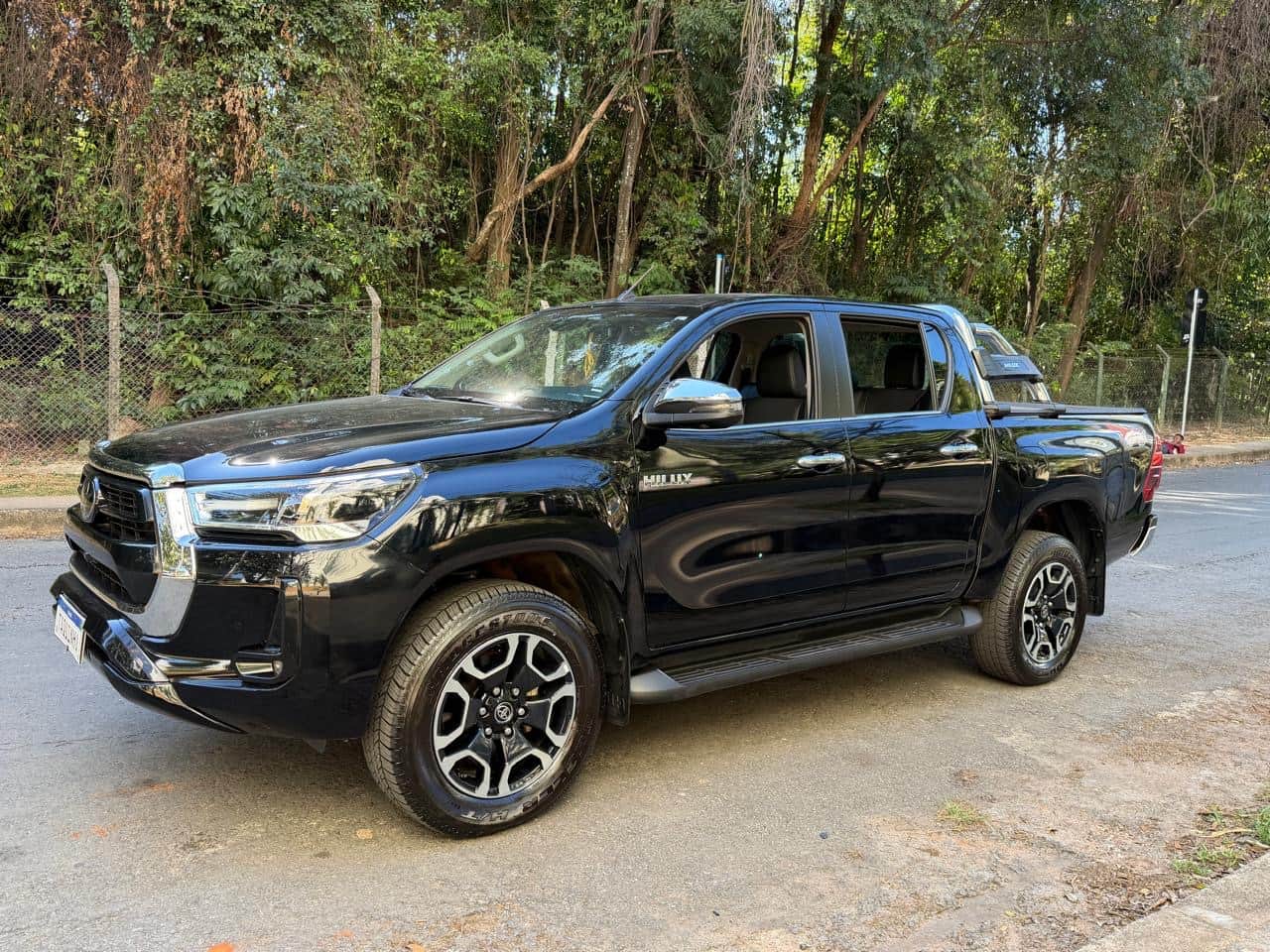 Toyota Hilux CD SRX 4x4 2.8 TDI 16V Diesel Aut. 2023, à venda em Belo Horizonte