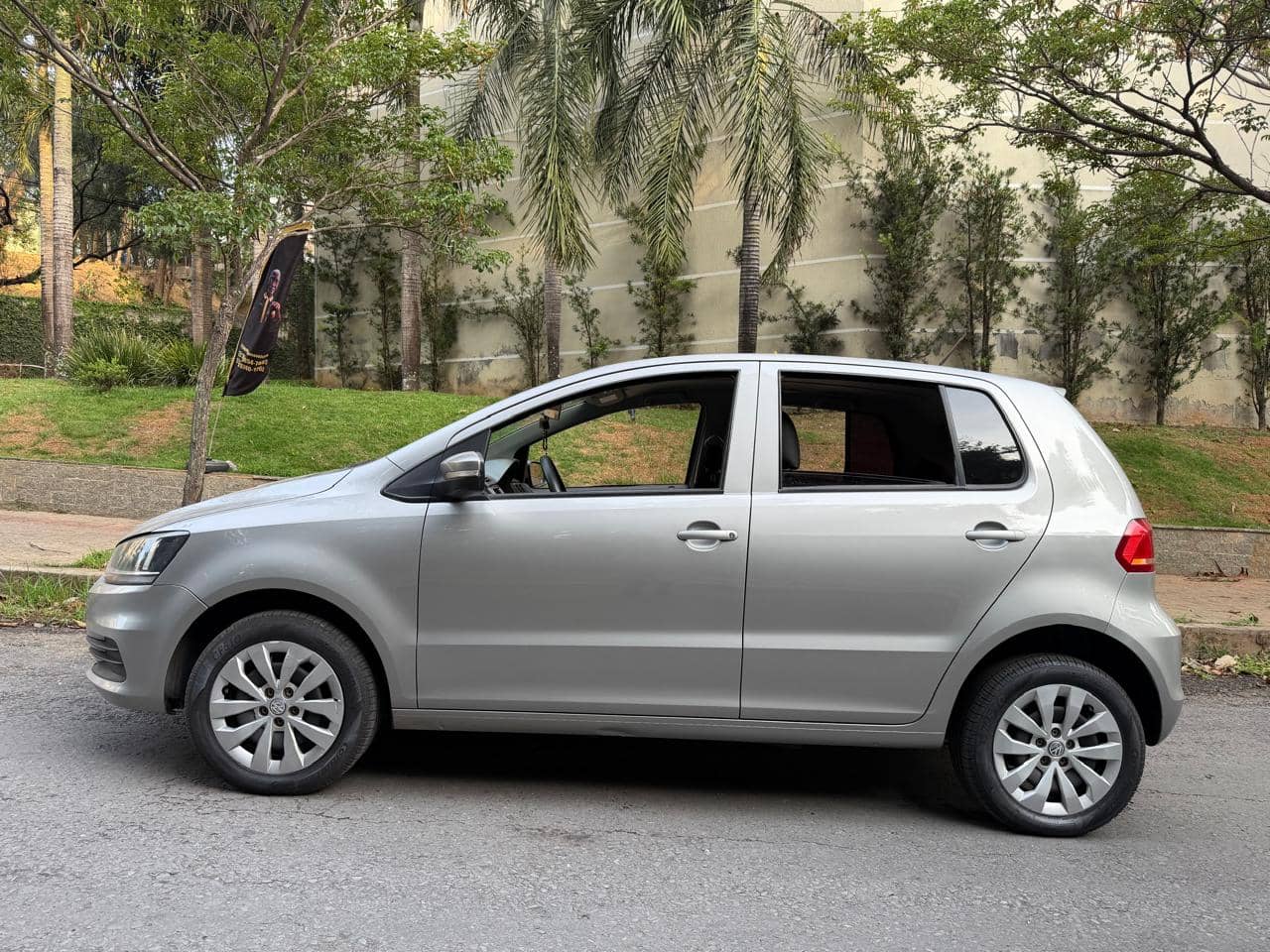 Volkswagen Fox Trendline 1.6 Flex 8V 5p 2017 — foto 1 de 20