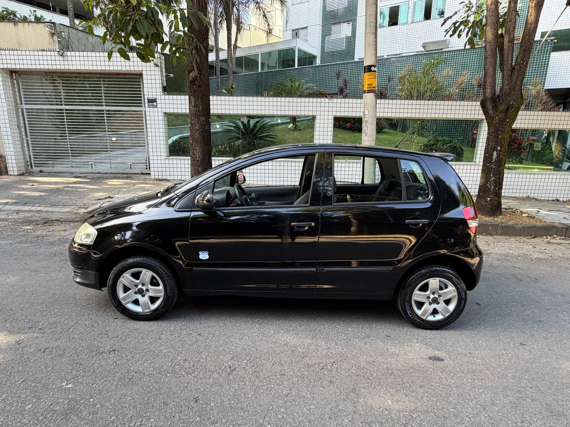 Volkswagen Fox Fox Route 1.0 Mi Total Flex 8V 5p 2010