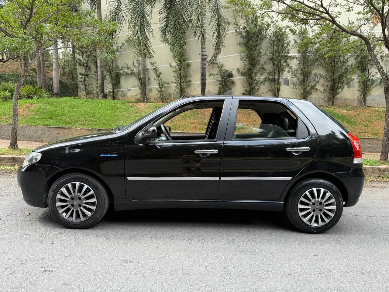 Fiat Palio 1.0 Cel. ECON./ITALIA F.Flex 8V 4p 2010, disponível na Taquinho Automóveis