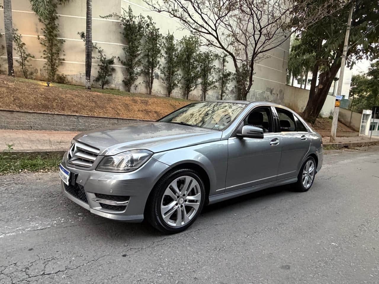 Mercedes-Benz C-200 CGI Avantgarde 1.8 16V 184cv Aut. 2013