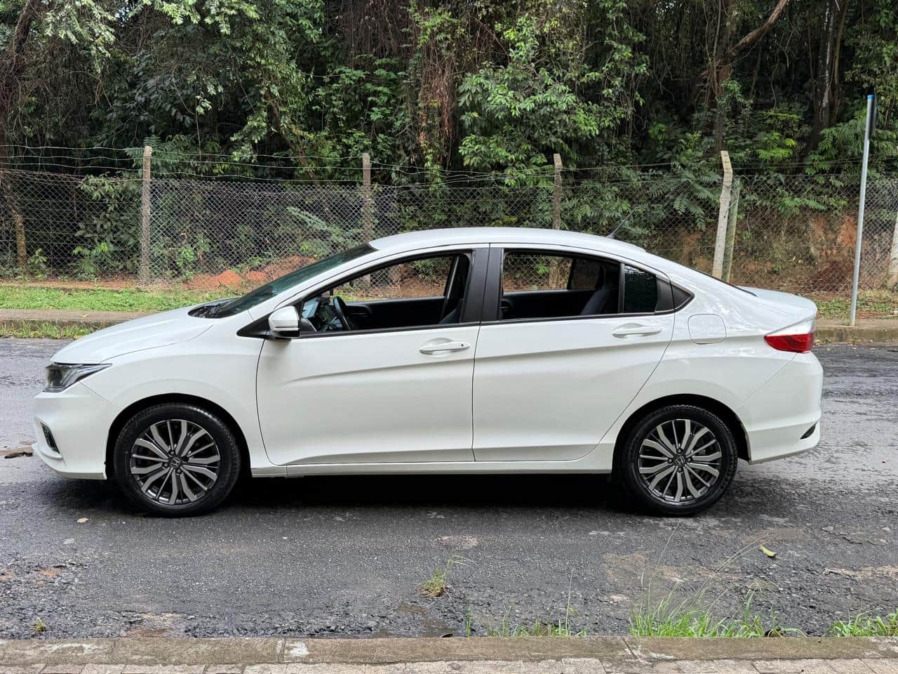 Honda City Sedan EX 1.5 Flex 16V 4p Aut. 2021, à venda em Belo Horizonte