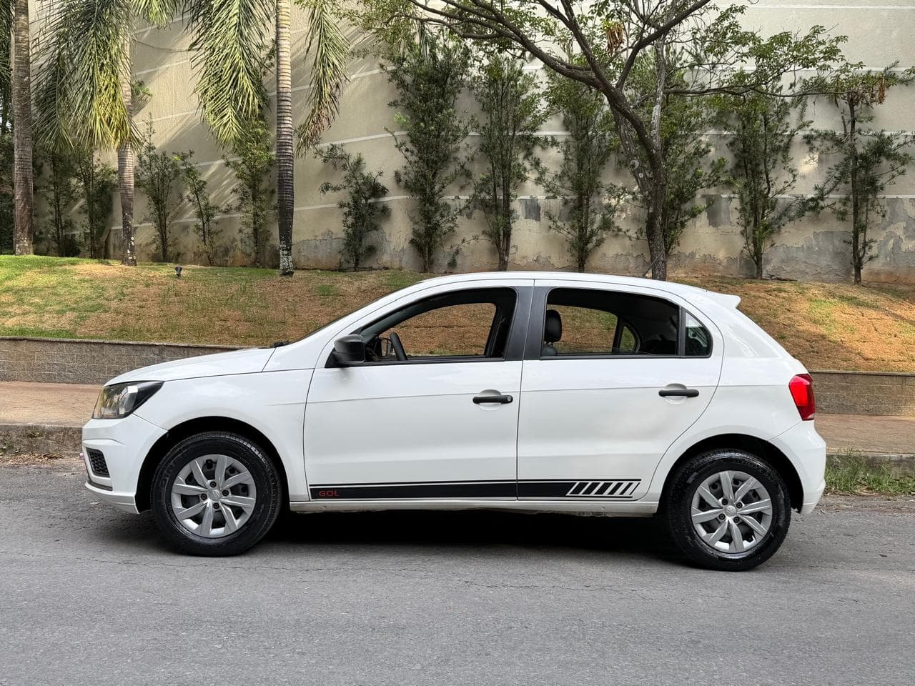 Volkswagen Gol 1.0 Flex 12V 5p 2022, disponível na Taquinho Automóveis