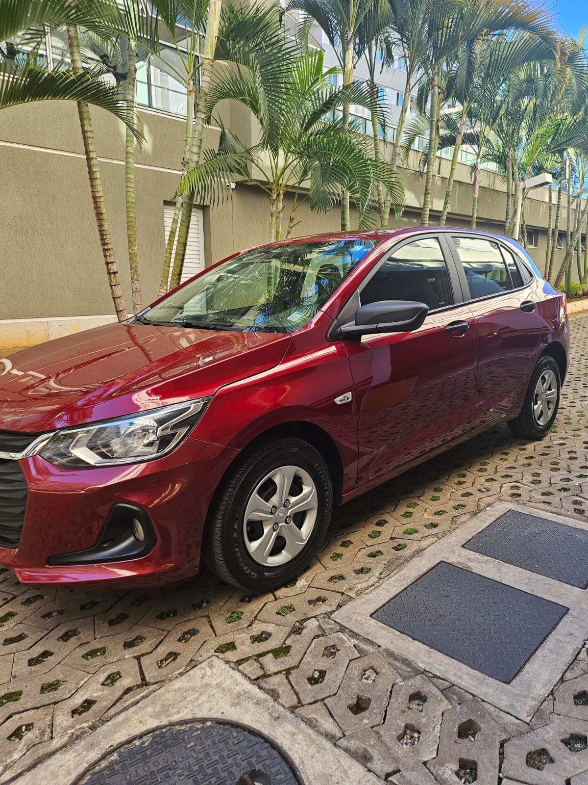 GM - Chevrolet ONIX HATCH 1.0 12V Flex 5p Mec. 1.0 2024, à venda em Belo Horizonte