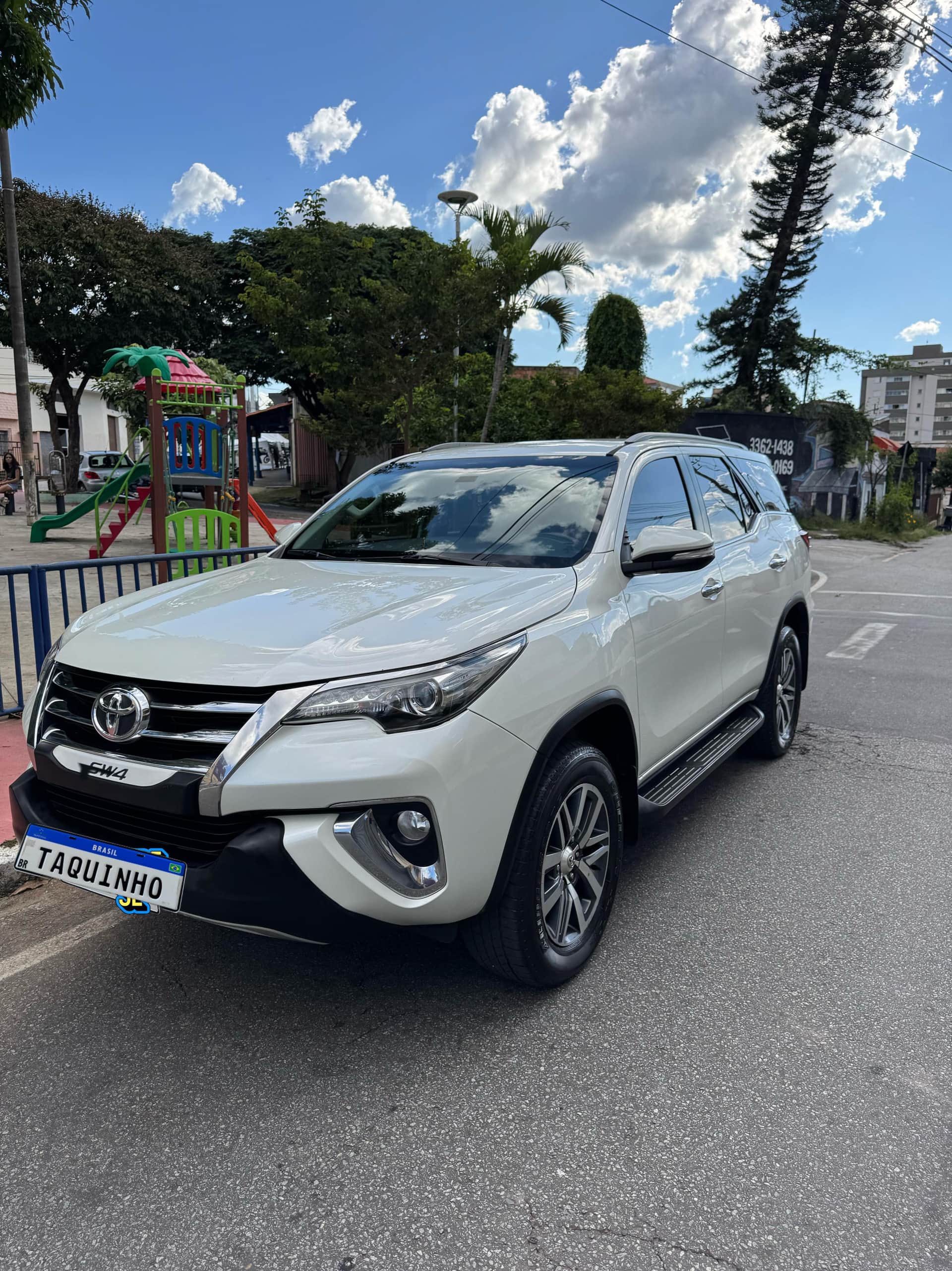 Toyota Hilux SW4 SRX 4x4 2.8 TDI 16V Dies. Aut. 2.8 TURBO DIESEL 4x4 2017