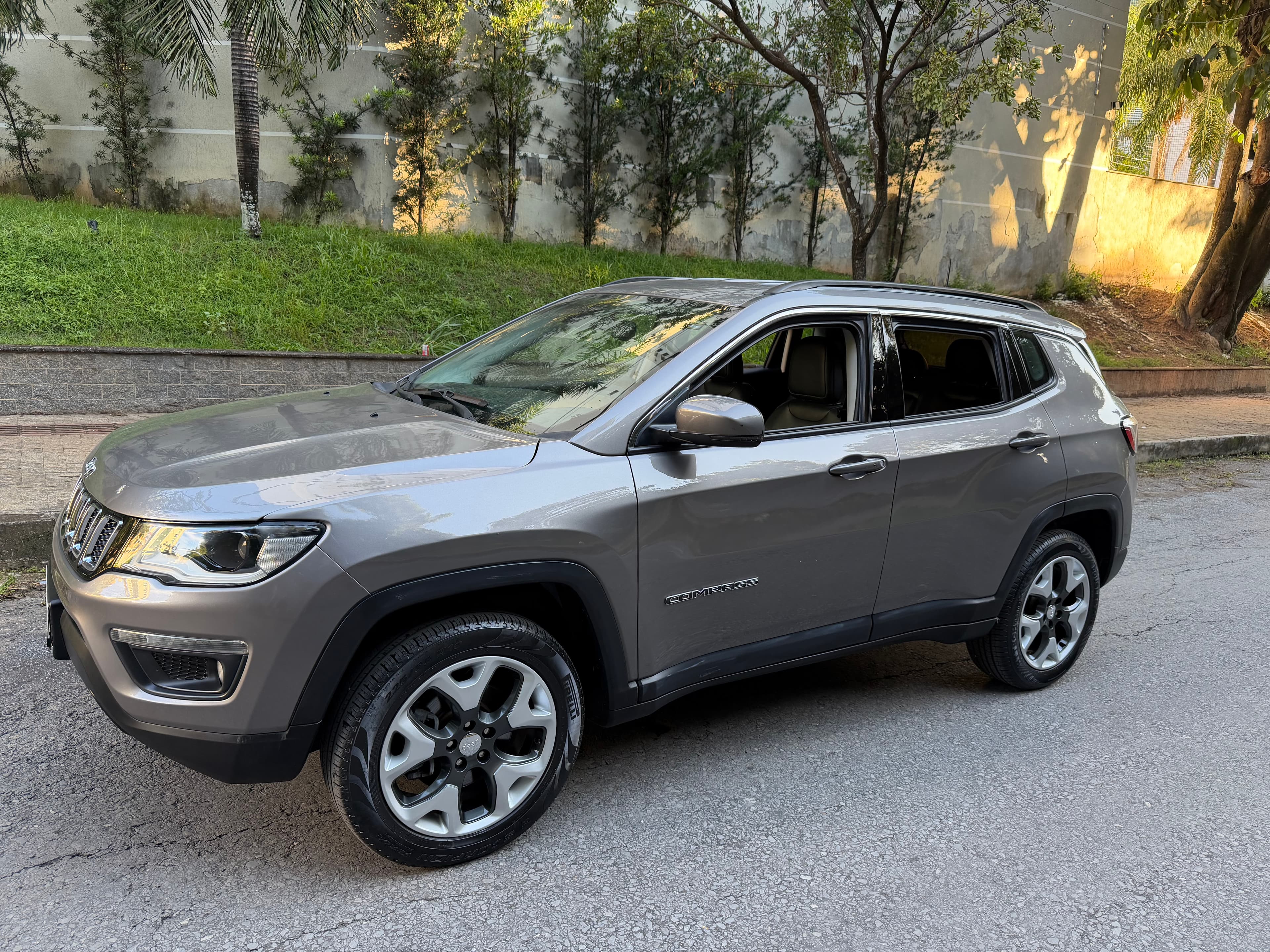 Jeep COMPASS LONGITUDE 2.0 4x4 Dies. 16V Aut. 2.0 4x4 TURBO DIESEL 2020